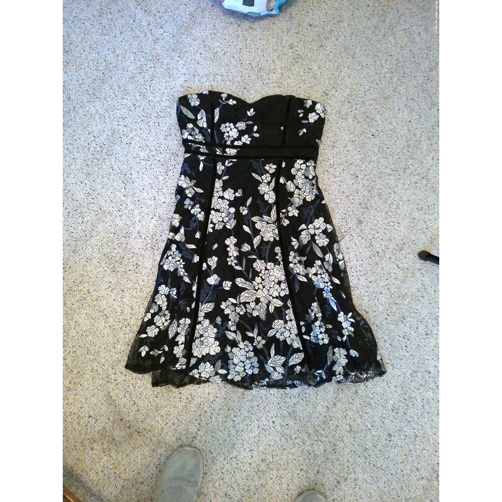 Lulus Constance Black Silver Floral Embroidered Strapless Mini Dress 34"